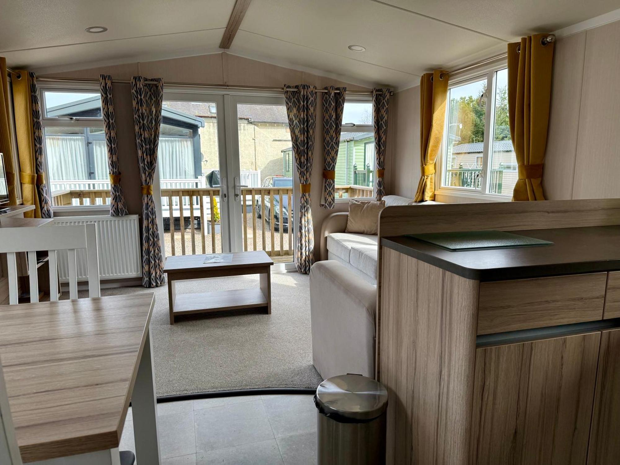 The Salmon Van - Beautiful, Luxury Static Caravan อาเบอร์ลัวร์ ภายนอก รูปภาพ