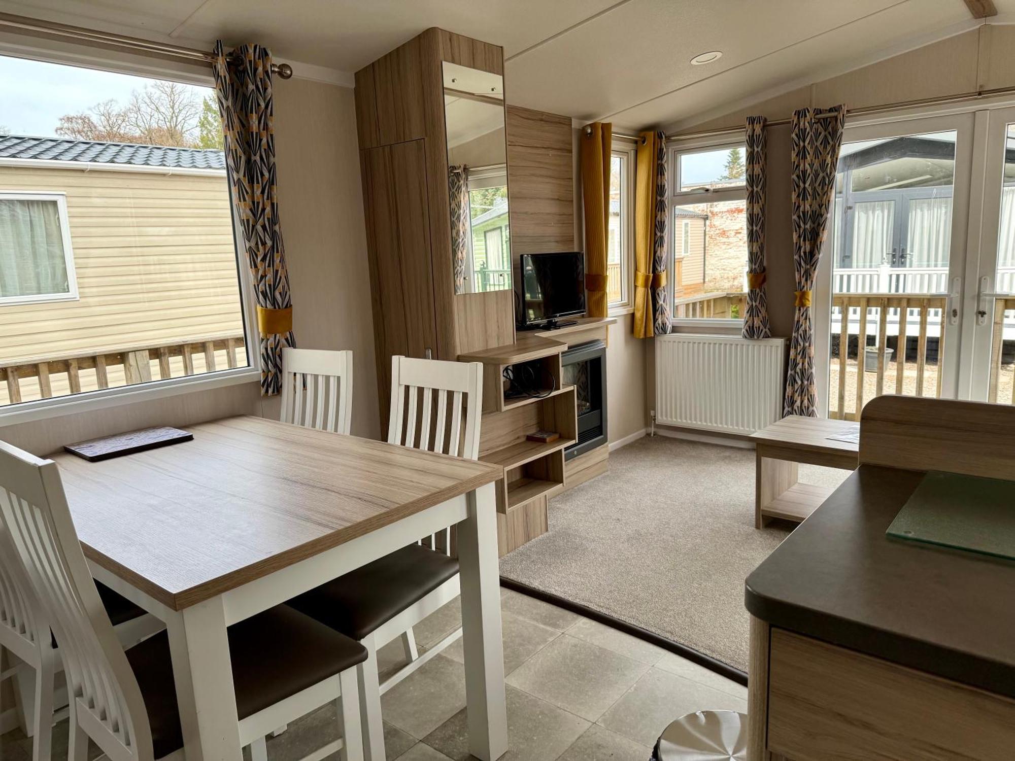 The Salmon Van - Beautiful, Luxury Static Caravan อาเบอร์ลัวร์ ภายนอก รูปภาพ